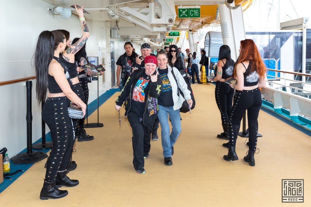 70000 Tons of Metal 2019
Poolgirls welcome the cruisers