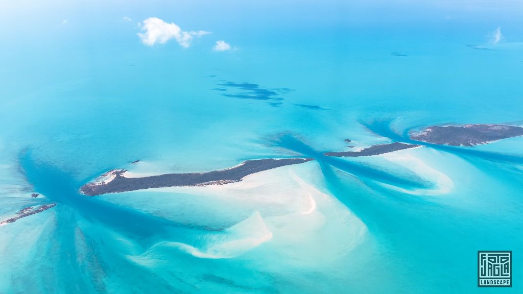 Exuma, Bahamas
Paradiesische Inselkette von oben