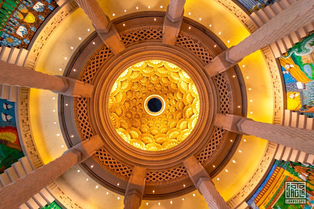 Atlantis Paradise Island Resort
Verzierte Decke in einer der Lobbies
Bahamas, Paradise Island