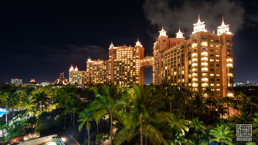 Atlantis Paradise Island Resort
Bahamas, Paradise Island
Nachtaufnahme der Royal Towers mit Langzeitbelichtung