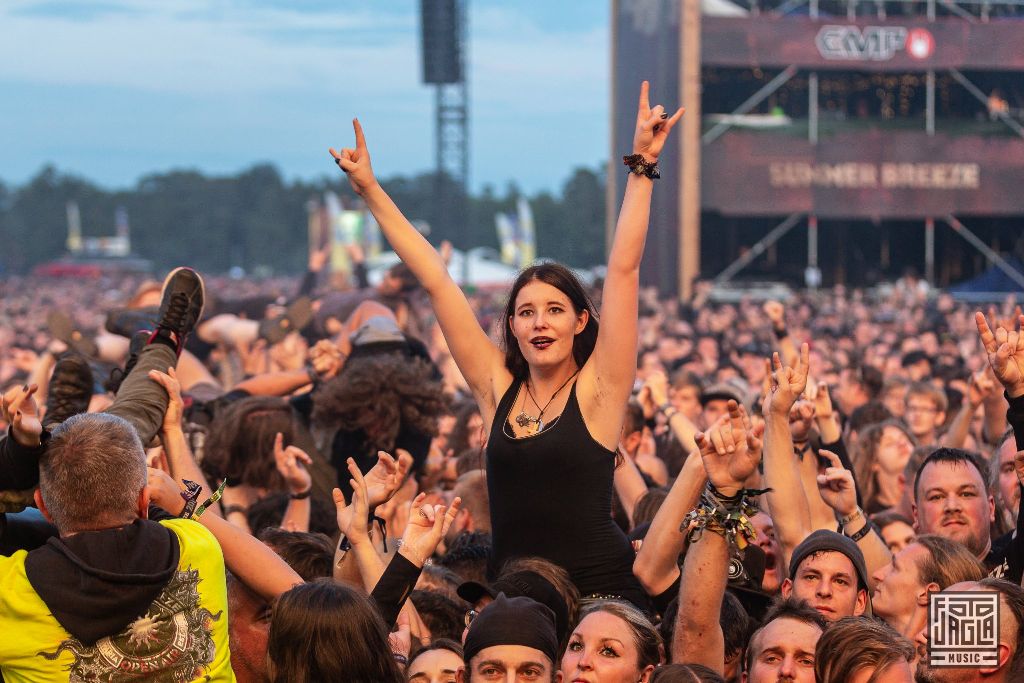 Summer Breeze Open Air 2019 in Dinkelsbhl (SBOA)
Crowd bei In Flames vor der Main Stage