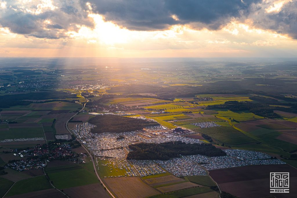 Summer Breeze Open Air 2019 in Dinkelsbhl (SBOA)
Luftaufnahme - Das Festivalgelnde von oben