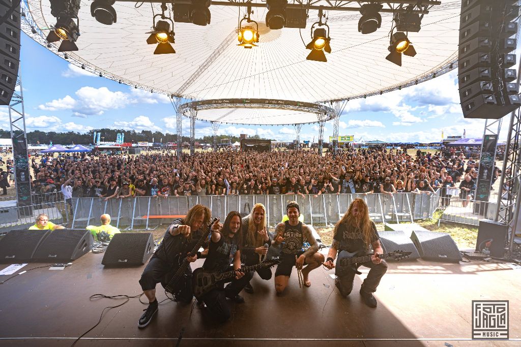 Summer Breeze Open Air 2019 in Dinkelsbhl (SBOA)
Abschlussfoto von Izegrim auf der Wera Tool Rebel Stage