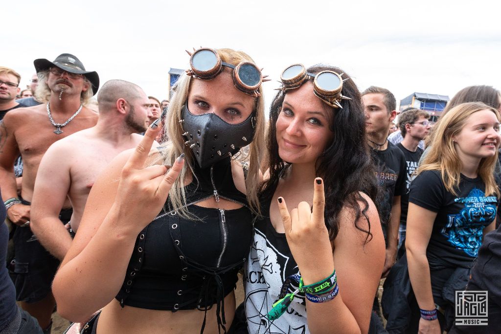 Summer Breeze Open Air 2019 in Dinkelsbhl (SBOA)
Impressionen bei Equilibrium vor der Main Stage