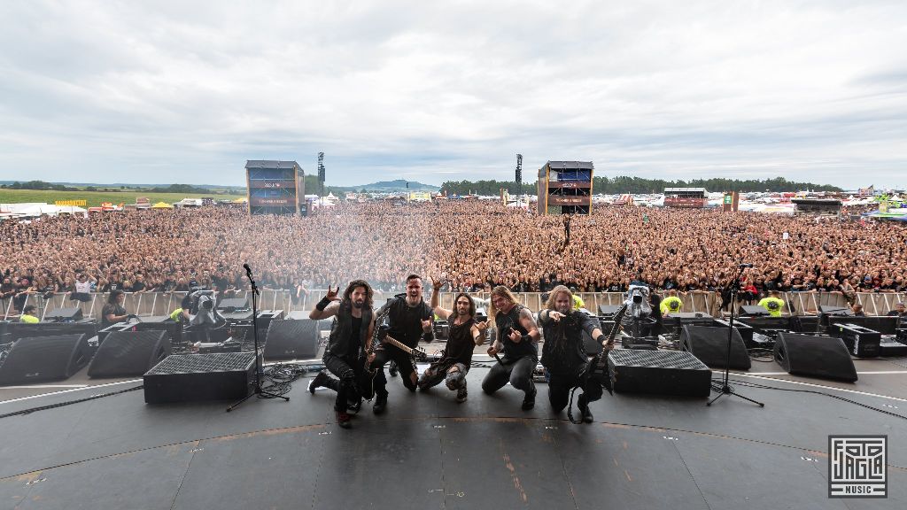 Summer Breeze Open Air 2019 in Dinkelsbhl (SBOA)
Abschlussfoto von Equilibrium auf der Main Stage