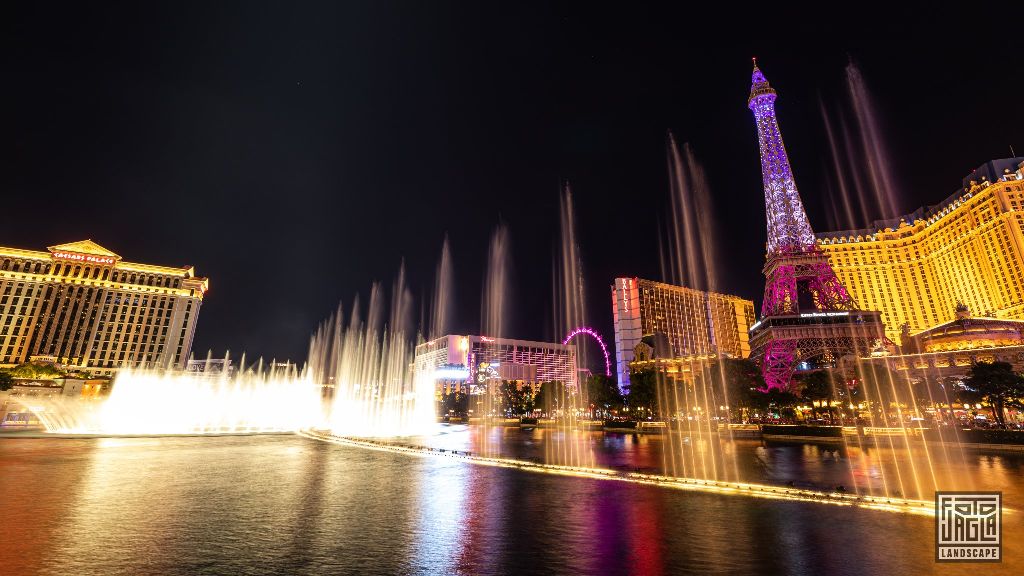 Las Vegas 2019
Strip View with the Eiffel Tower and Caesars Palace at the Fountains of Bellagio