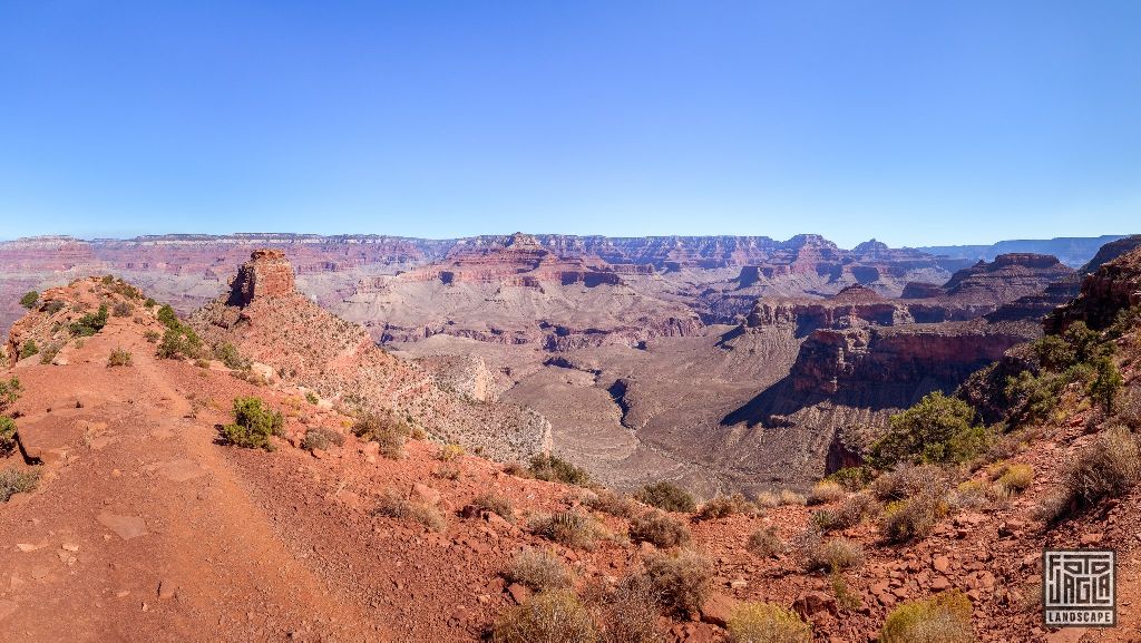 Cedar Ridge at the South Kaibab Trailhead in Grand Canyon Village
Arizona, USA 2019