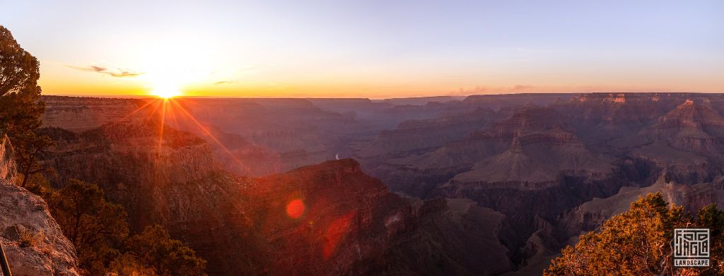 Sunset at Hopi Point in Grand Canyon Village
Arizona, USA 2019