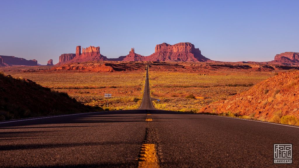 Forrest Gump Point at Monument Valley
Utah 2019