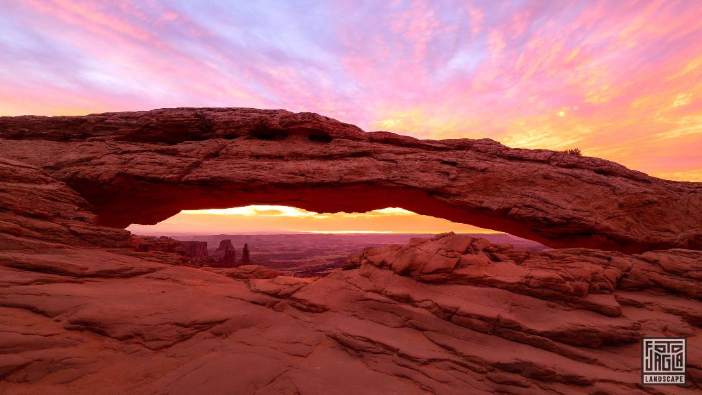 Mesa Arch in Canyonlands National Park at sunrise
Utah 2019