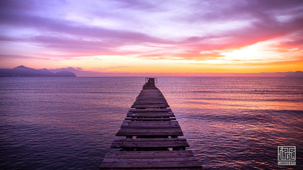 Mallorca
Steg am Platja de Muro nhe Alcudia 
Sonnenaufgang am Strand