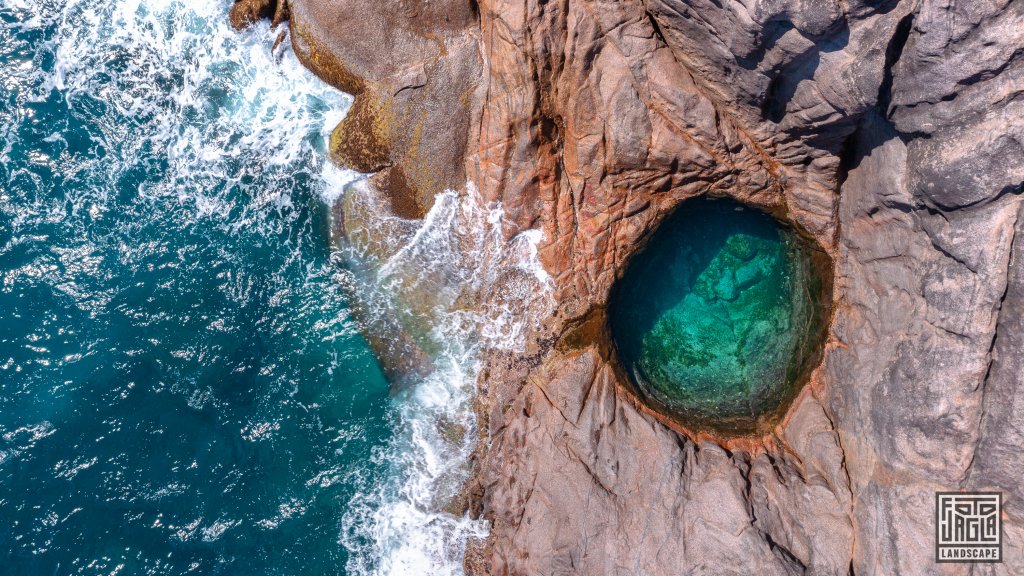 Ros Sodyer / Rock Pool aus der Luft am Takamaka Beach
Mah, Seychellen 2021