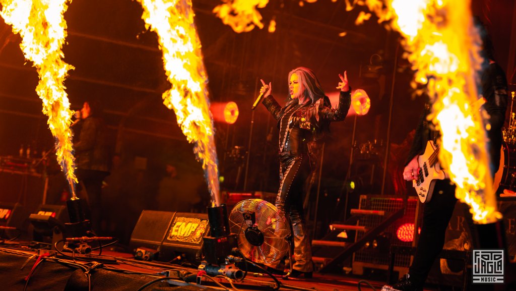 Summer Breeze Open Air 2022 in Dinkelsbhl
Arch Enemy - Mainstage
Alissa White-Gluz