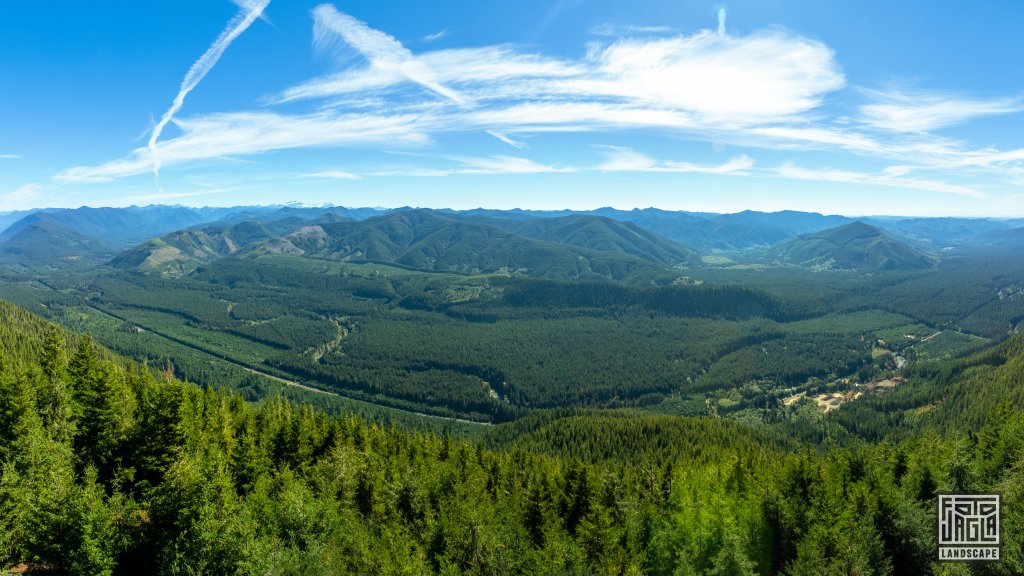 Kloshe Nanitch Lookout mit Blick auf den Olympic National Forest
Washington 2022