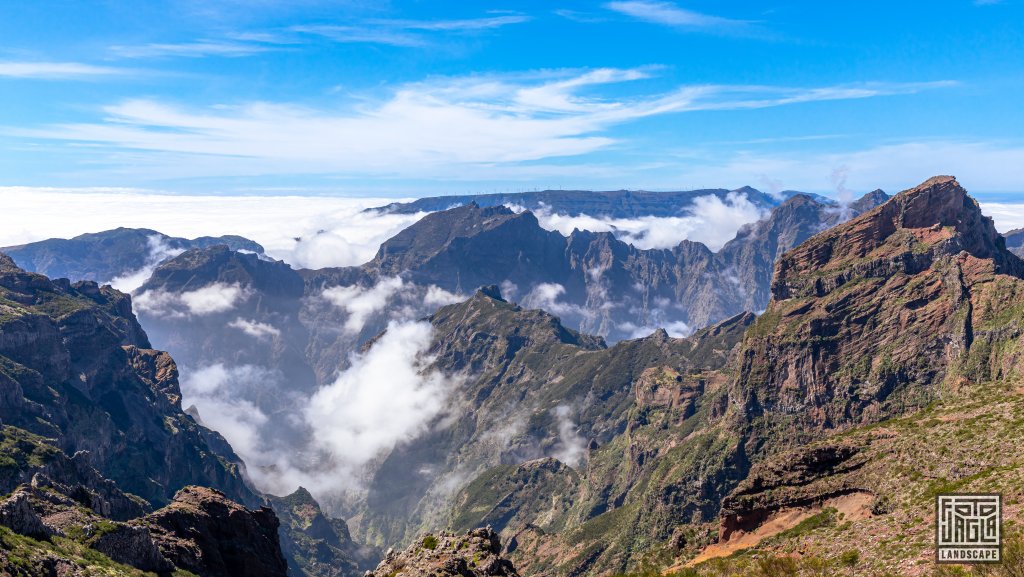 Berge in den Wolken am Miradouro do Junca
Pico do Arieiro
Madeira (Portugal) 2023