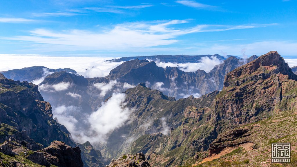 Berge in den Wolken am Miradouro do Junca
Pico do Arieiro
Madeira (Portugal) 2023