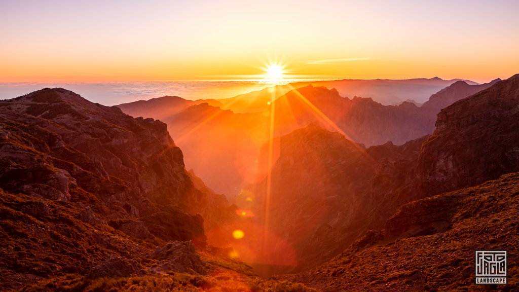 Sonnenuntergang am Miradouro do Pico do Areeiro
Pico do Arieiro - Der dritthchste Berg Madeira's
Madeira (Portugal) 2023