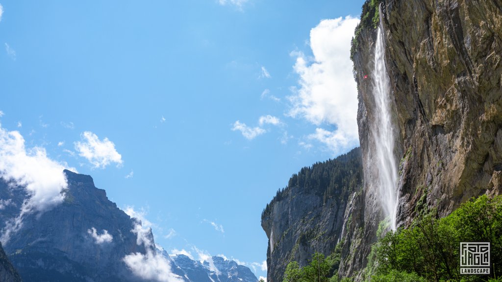 Der Staubbachfall Wasserfall in Lauterbrunnen
Schweiz