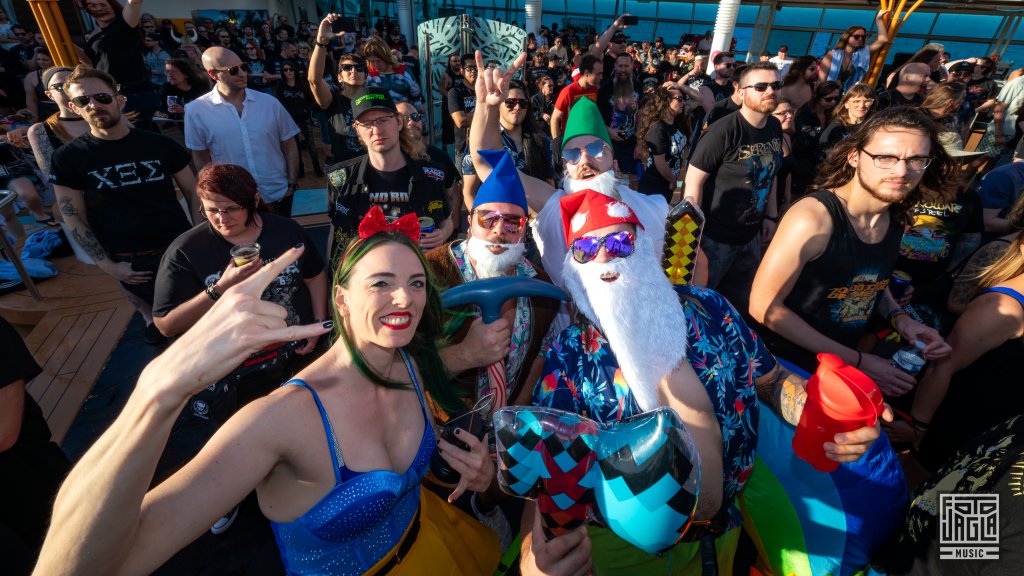 Crazy people on the Pool Deck
Day 4 - Pool Deck
70000 Tons of Metal 2024