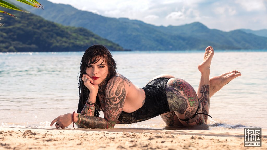Sexy Beach-Shooting mit dem Tattoomodel Pandora LeTrain
Labadee, Haiti