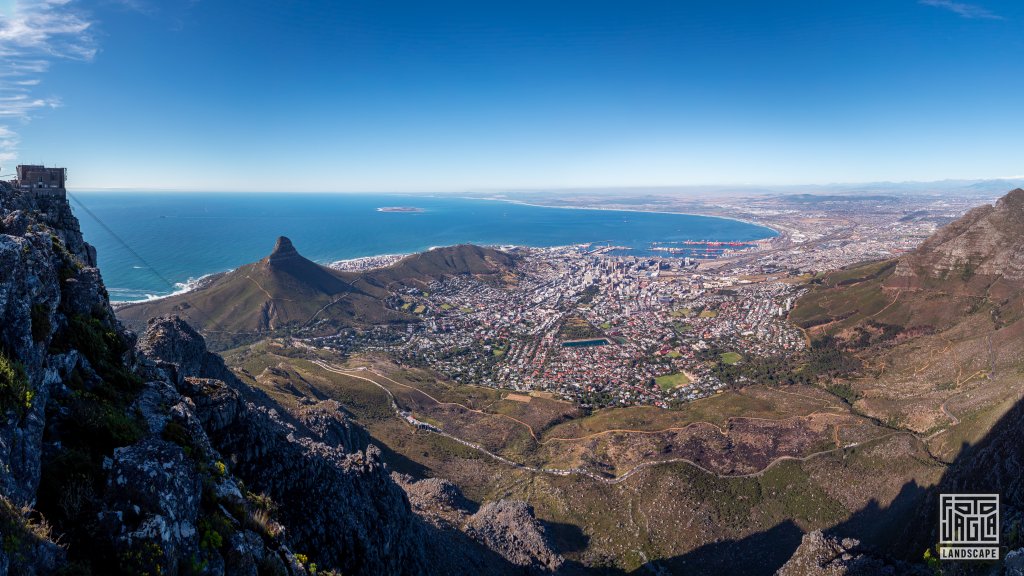 Blick auf den Lion's Head und den Hafen
Tafelberg in Kapstadt
Sdafrika