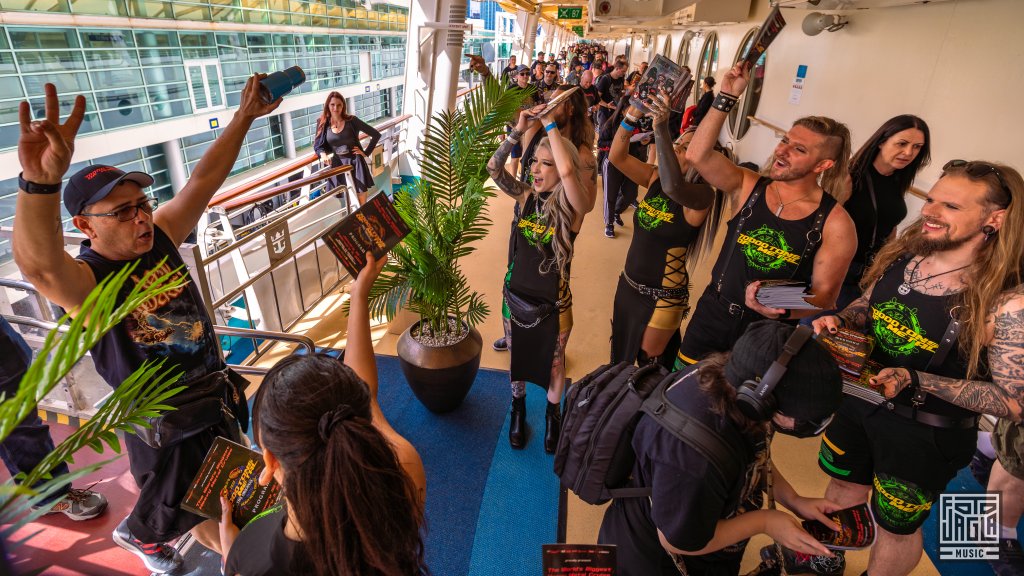Warm welcome from the Poolgirls & -boys
Day 1 - Entrance
70000 Tons of Metal 2025