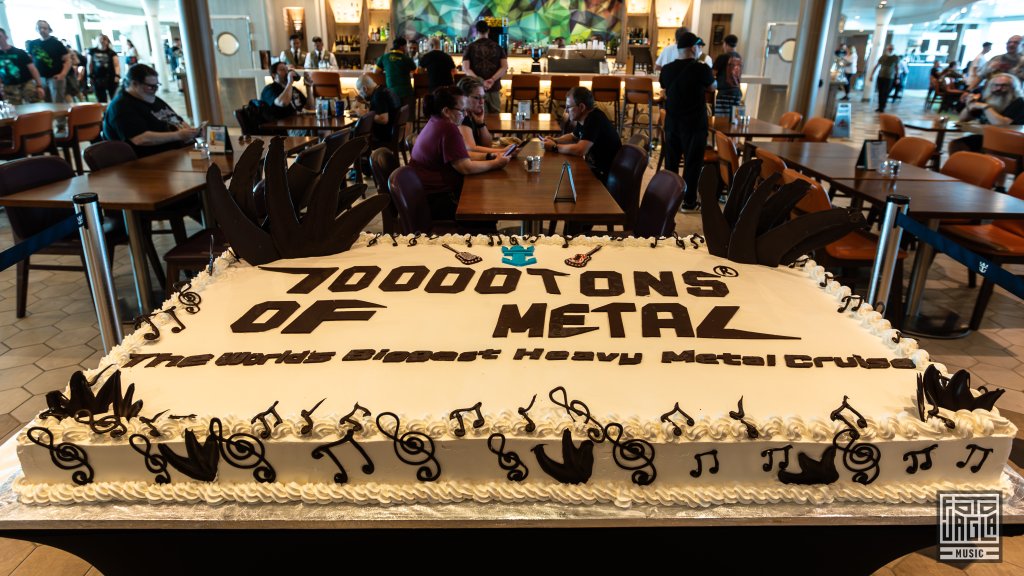 How many calories does this cake have? ALL!
Day 1 - Windjammer
70000 Tons of Metal 2025