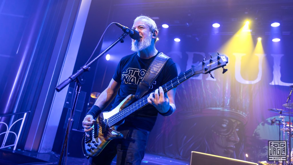 Sepultura
Day 2 - Royal Theater
70000 Tons of Metal 2025
