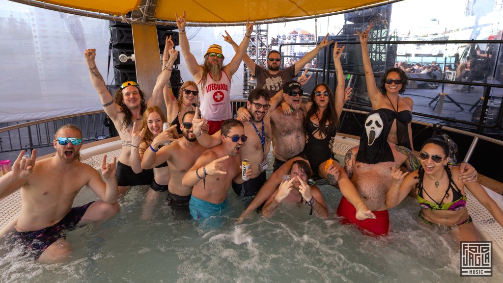 Impressions from the Hot Tub
Day 4 - Pool Deck
70000 Tons of Metal 2025