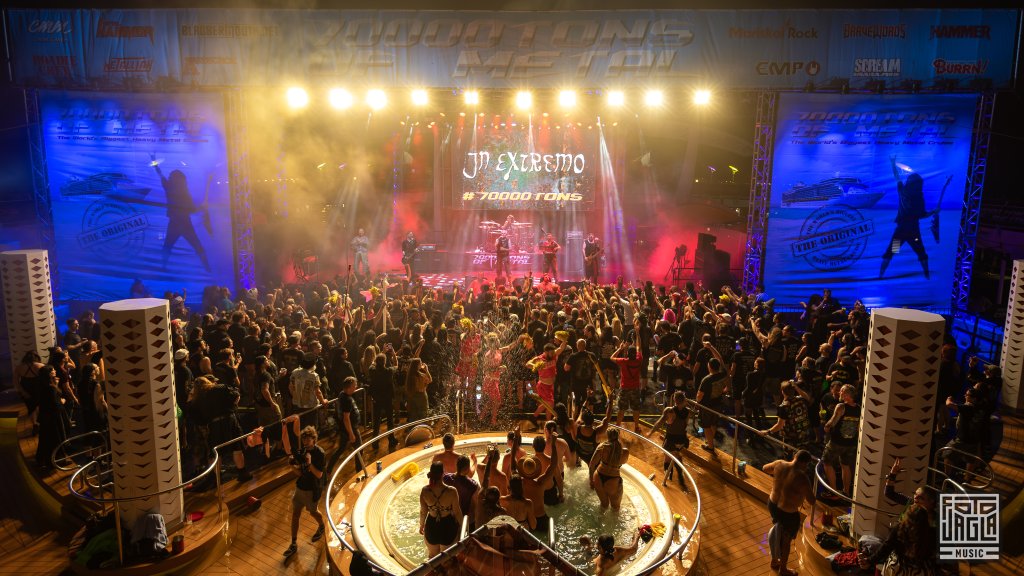 Impressions during In Extremo
Day 4 - Pool Deck
70000 Tons of Metal 2025