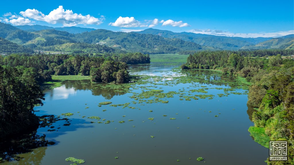 Drohnenaufnahme vom Lago de Cachi
K�nstlicher Stausee
Costa Rica