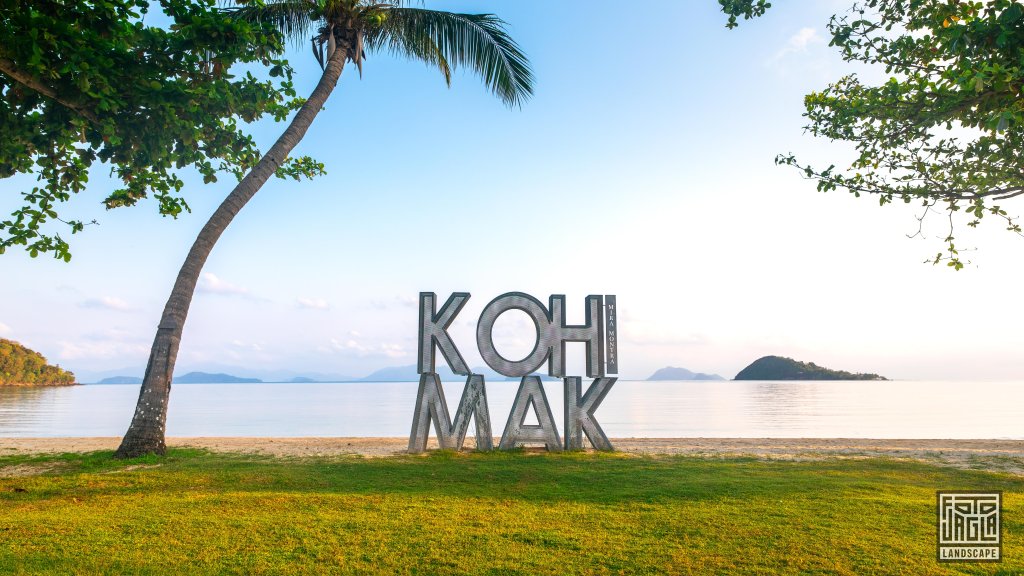 Koh Mak Schild am Strand von Mira Montra
Landschaftsfotografie auf der Insel Insel Ko Mak
Thailand