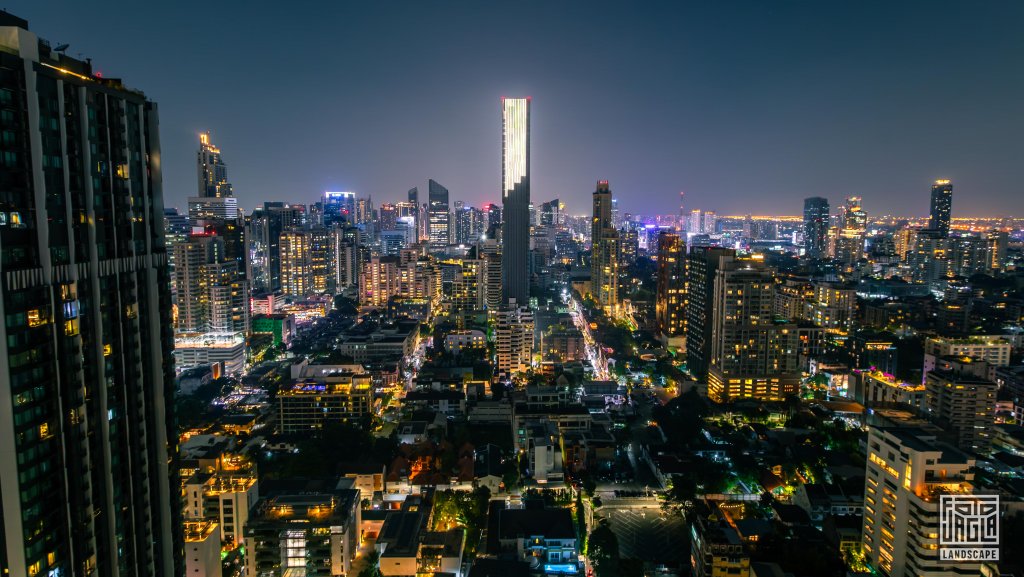 Die Skyline von Bangkok bei Nacht
Brewski Rooftop Beer Bar at Radisson Blu Plaza
Thailand