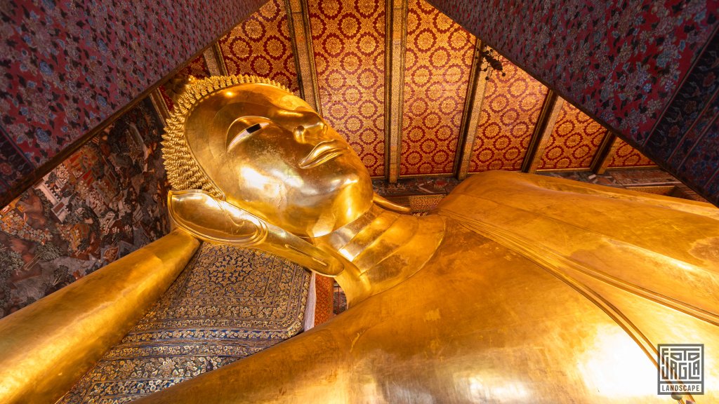 Riesige liegende Buddha Statue
Buddhistischer Königlicher Tempel Wat Pho
Hauptstadt Bangkok, Thailand