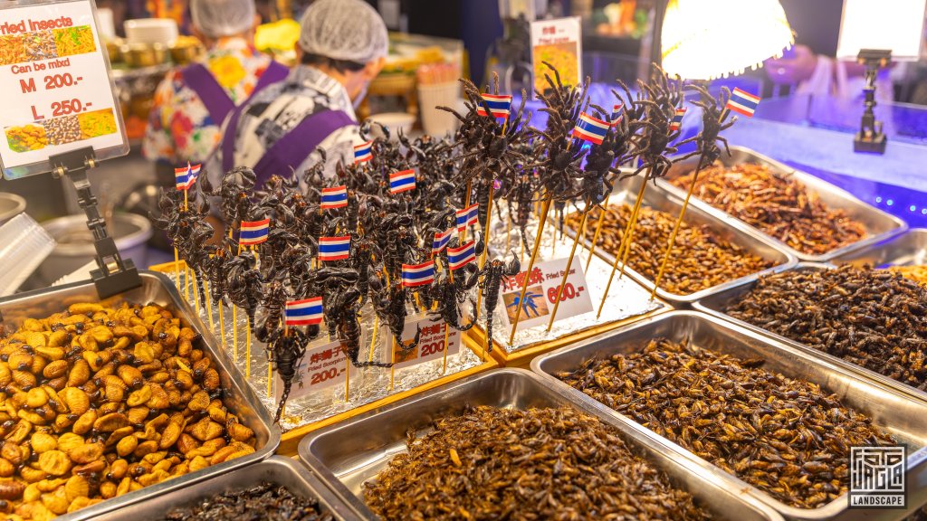 Frittierte Skorpione, Marden und andere thailändische "Delikatessen"
ICONSIAM Park
Hauptstadt Bangkok, Thailand
