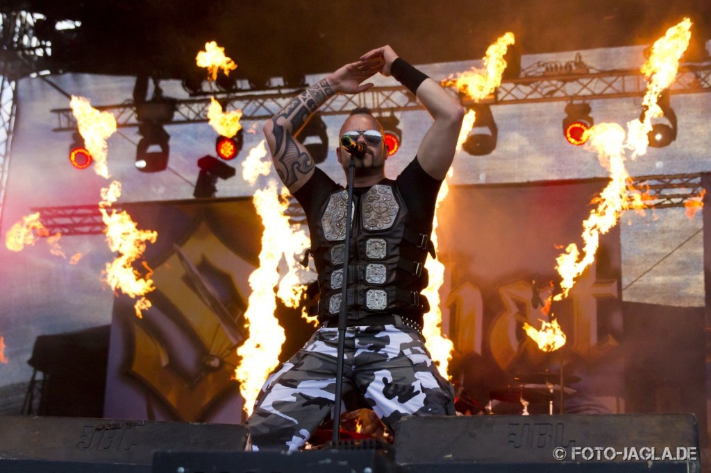 SABATON ::. Devil Side Festival 2012 (Oberhausen, Gelnde Turbinenhalle)