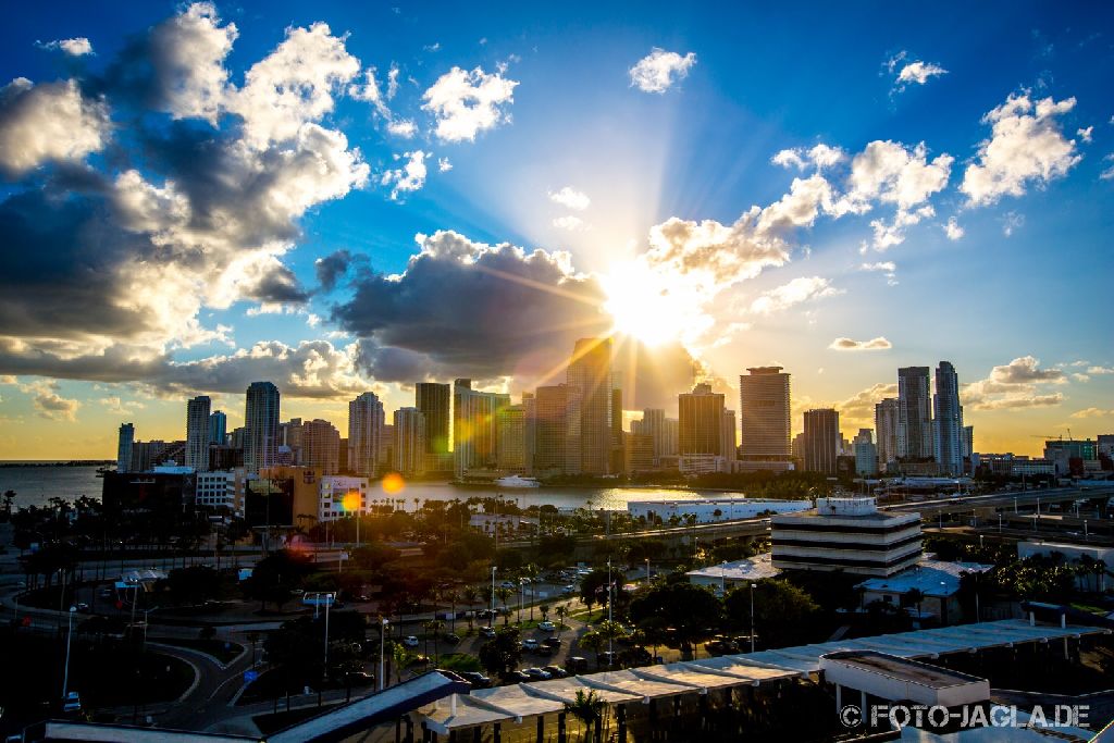 Barge To Hell 2012 ::. Sunset, Miami - Majesty of the Seas, Port Miami