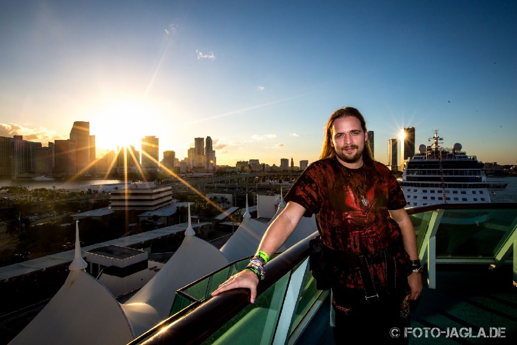 Barge To Hell 2012 ::. Sunset, Miami - Majesty of the Seas, Port Miami