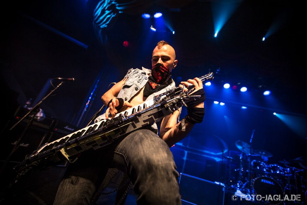 70000 Tons of Metal 2013 ::. Dragonforce ::. http://www.foto-jagla.de