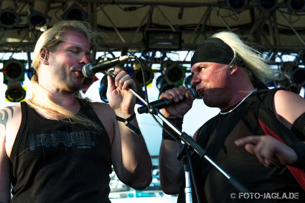 70000 Tons of Metal 2013 ::. Subway to Sally ::. http://www.foto-jagla.de