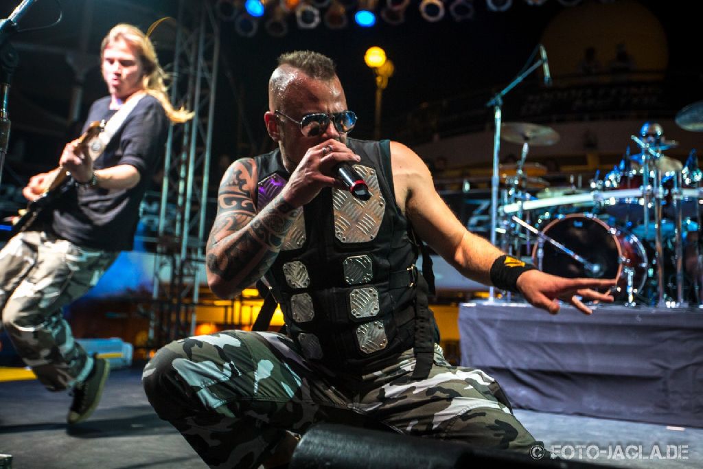 70000 Tons of Metal 2013 ::. Sabaton ::. http://www.foto-jagla.de