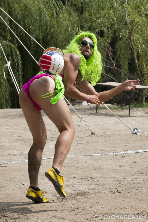 Metaldays 2013 ::. Thong beach volleyball contest
