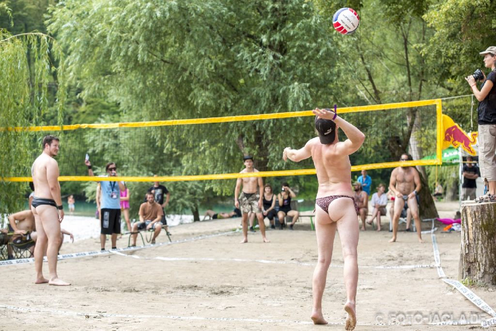 Metaldays 2013 ::. Thong beach volleyball contest
