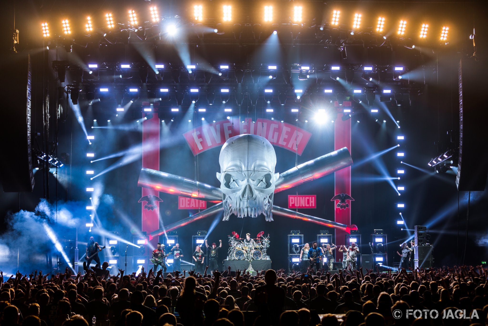 Five Finger Death Punch in der König Pilsener Arena in Oberhausen 2017