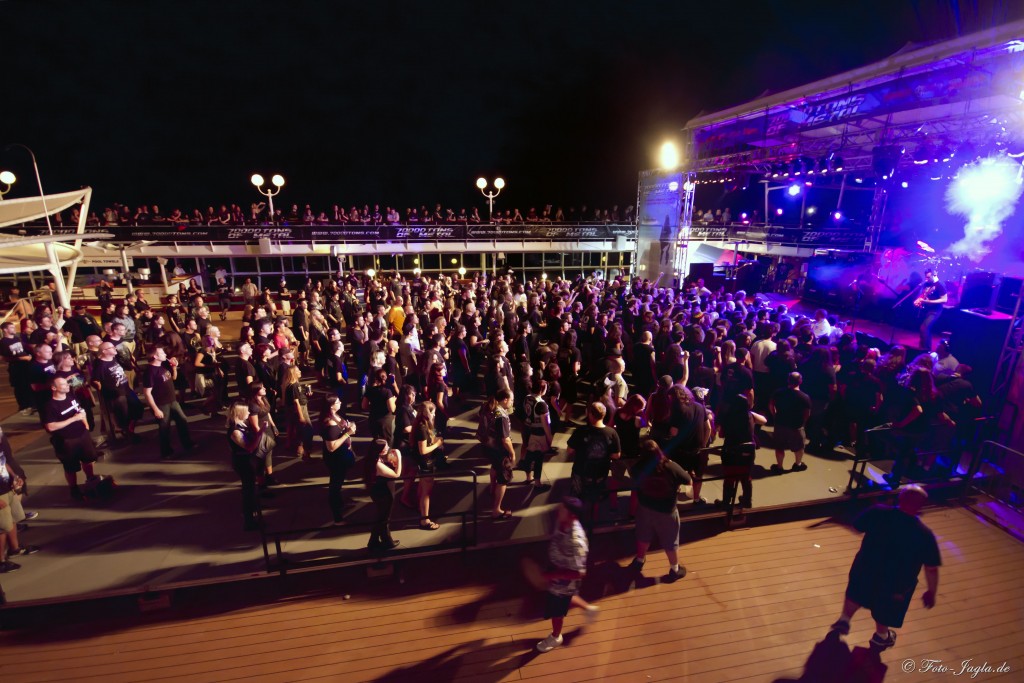 70000 Tons of Metal 2012 ::. Miami, Florida ::. Pool Deck 70000 Tons of Metal 2012 ::. Miami, Florida ::. Pool Deck