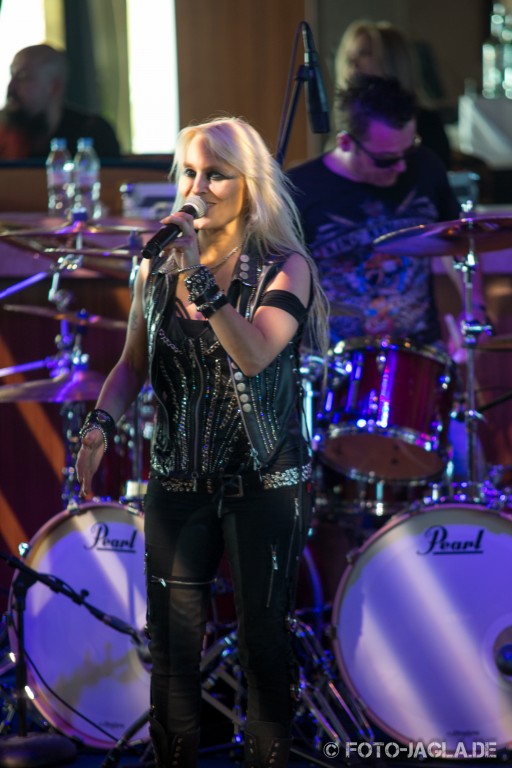 70000 Tons of Metal 2013 ::. Doro @ All-Star Jam::. http://www.foto-jagla.de 70000 Tons of Metal 2013 ::. Doro @ All-Star Jam::. http://www.foto-jagla.de