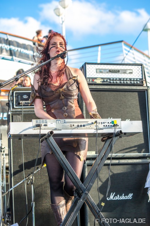 70000 Tons of Metal 2013 ::. Ensiferum ::. http://www.foto-jagla.de 70000 Tons of Metal 2013 ::. Ensiferum ::. http://www.foto-jagla.de