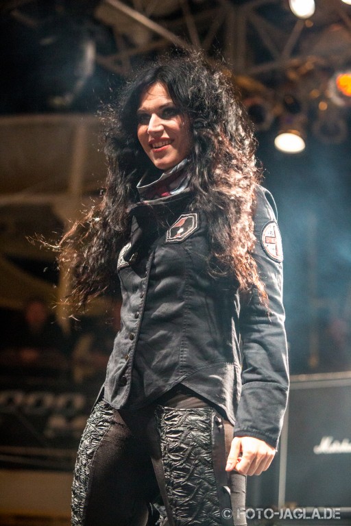 70000 Tons of Metal 2013 ::. Lacuna Coil ::. http://www.foto-jagla.de 70000 Tons of Metal 2013 ::. Lacuna Coil ::. http://www.foto-jagla.de