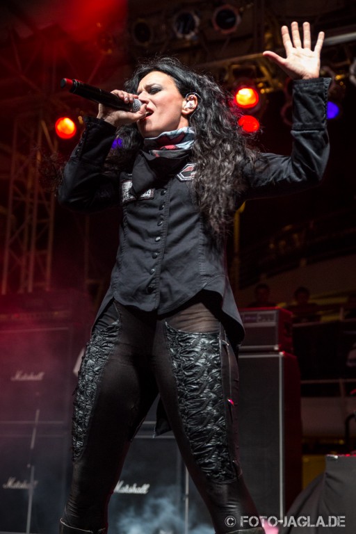 70000 Tons of Metal 2013 ::. Lacuna Coil ::. http://www.foto-jagla.de 70000 Tons of Metal 2013 ::. Lacuna Coil ::. http://www.foto-jagla.de