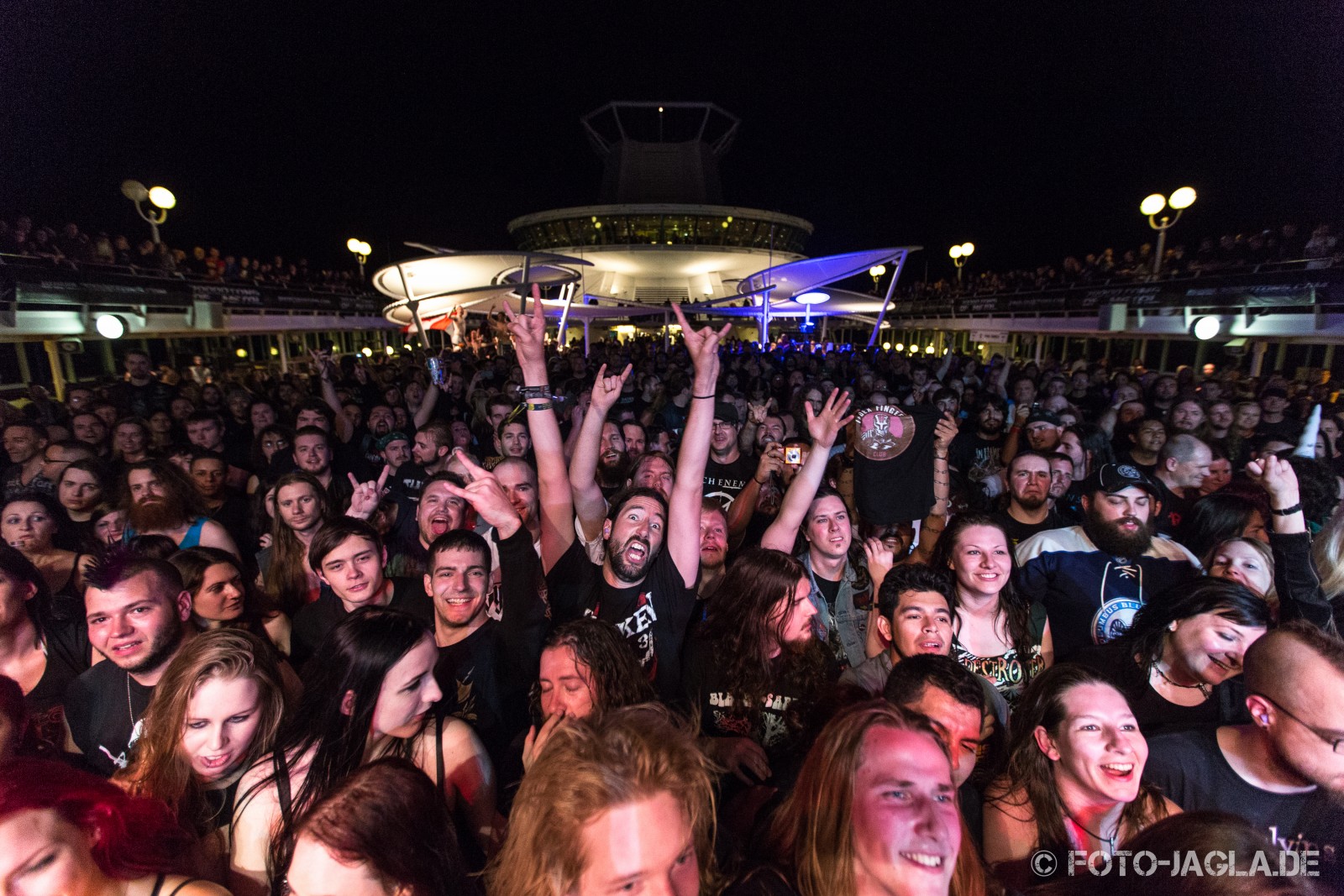 70000 Tons of Metal 2014 ::. Crowd @ Finntroll 70000 Tons of Metal 2014 ::. Crowd @ Finntroll